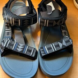 Teva Mens Premiere Sandals Black Aztec Brand New without tags